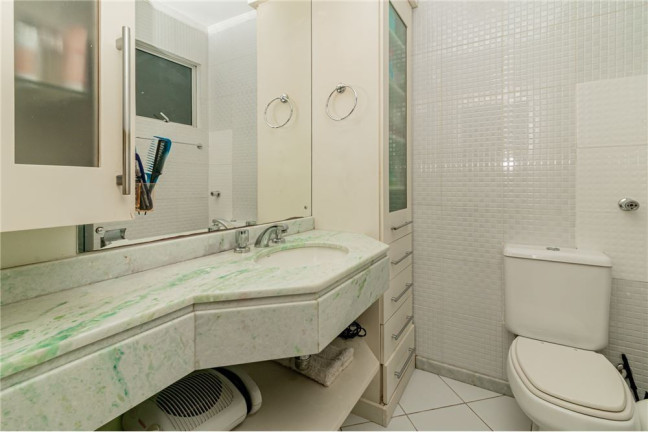 Imagem Imóvel com 2 Quartos à Venda,  em Menino Deus - Porto Alegre