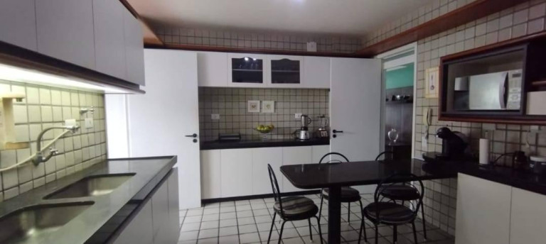 Imagem Apartamento com 5 Quartos à Venda, 215 m² Imagem Apartamento com 5 Quartos à Venda, 215 m²