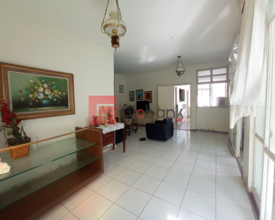 Casa com 3 Quartos à Venda, 200 m² em Vila Guilhermina - Montes Claros