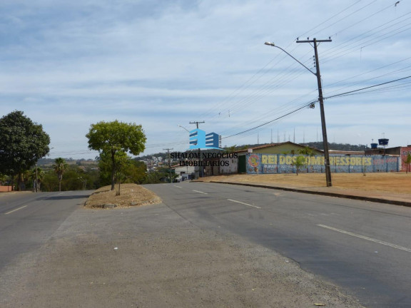 Imagem Casa com 7 Quartos à Venda, 300 m² em Jd Leblon - Goiânia