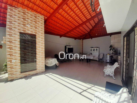Imagem Sobrado com 3 Quartos à Venda, 270 m² em Jardim América - Goiânia