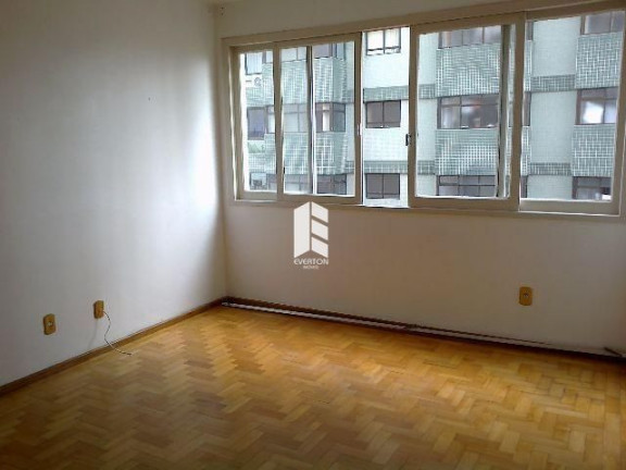 Imagem Apartamento com 2 Quartos à Venda, 74 m² em Centro - Santa Maria