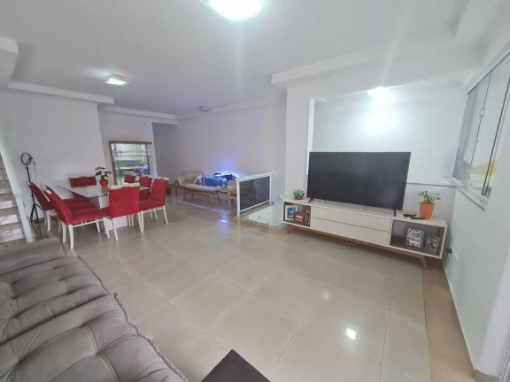Casa com 3 Quartos à Venda, 267 m² em Vila Matias - Santos
