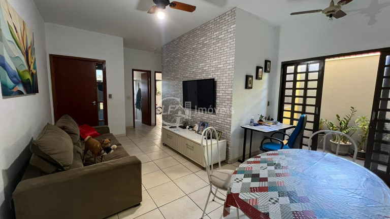 Imagem Casa com 3 Quartos à Venda, 75 m² em Jardim Presidente - Campo Grande Imagem Casa com 3 Quartos à Venda, 75 m² em Jardim Presidente - Campo Grande