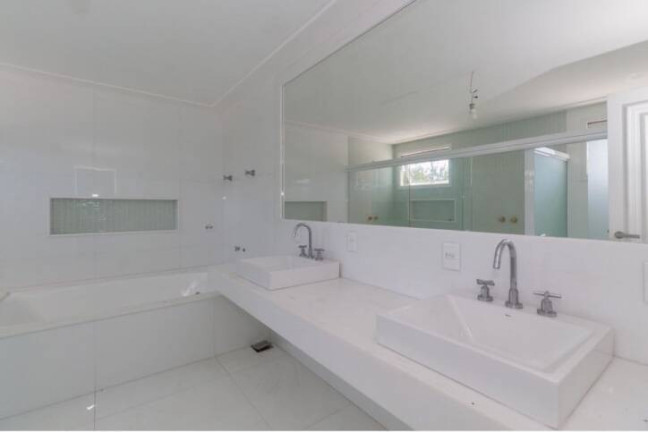 Imagem Casa de Condomínio com 6 Quartos à Venda, 1.540 m² em Barra Da Tijuca - Rio De Janeiro Imagem Casa de Condomínio com 6 Quartos à Venda, 1.540 m² em Barra Da Tijuca - Rio De Janeiro