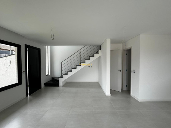 Imagem Sobrado com 3 Quartos à Venda, 274 m² em Atuba - Curitiba