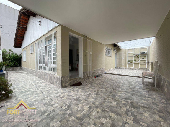 Imagem Imóvel com 2 Quartos à Venda, 130 m² em Ocian - Praia Grande Imagem Imóvel com 2 Quartos à Venda, 130 m² em Ocian - Praia Grande
