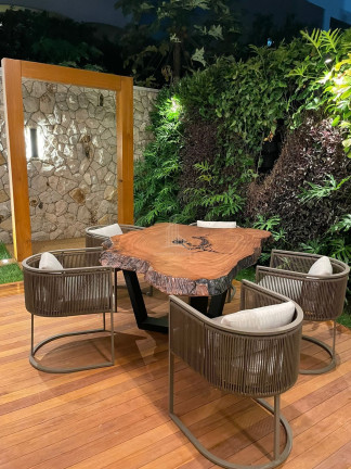 Imagem Casa com 3 Quartos à Venda, 400 m² em Pires Facanha - Eusébio Imagem Casa com 3 Quartos à Venda, 400 m² em Pires Facanha - Eusébio