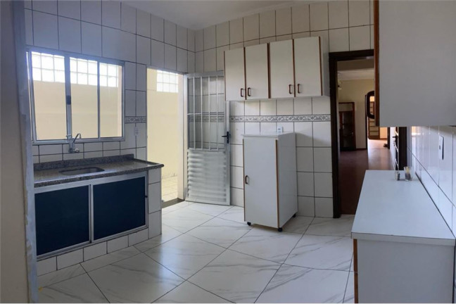 Imagem Sobrado com 2 Quartos à Venda, 119 m² em Vila Santa Izabel - Salto De Pirapora Imagem Sobrado com 2 Quartos à Venda, 119 m² em Vila Santa Izabel - Salto De Pirapora
