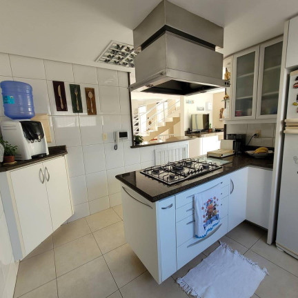 Imagem Casa com 3 Quartos à Venda, em Capoeiras - Florianópolis Imagem Casa com 3 Quartos à Venda, em Capoeiras - Florianópolis