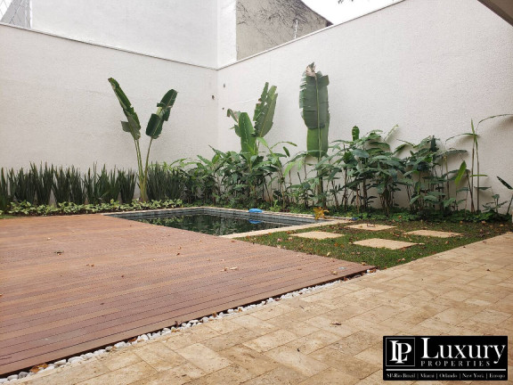 Imagem Casa com 4 Quartos à Venda, em Jardim Europa - São Paulo Imagem Casa com 4 Quartos à Venda, em Jardim Europa - São Paulo