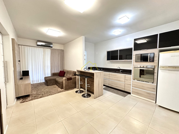 Imagem Imóvel com 3 Quartos à Venda, 95 m² em Saguaçu - Joinville