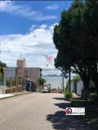 Imagem Sobrado com 3 Quartos à Venda, 101 m² em Serraria - São José