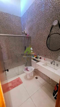 Imagem Casa com 3 Quartos à Venda, 246 m² Imagem Casa com 3 Quartos à Venda, 246 m²