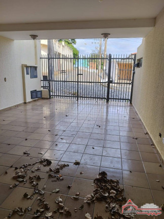 Imagem Casa com 9 Quartos para Alugar, 600 m² em Centro - Jacareí