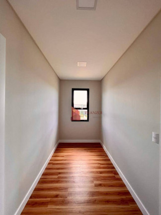 Imagem Sobrado com 4 Quartos à Venda, 265 m² em Santa Regina - Camboriú