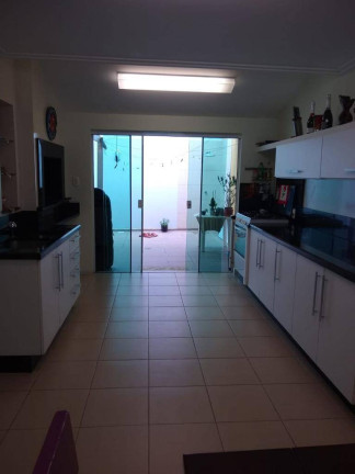 Imagem Casa com 5 Quartos à Venda, 180 m² em Canasvieiras - Florianópolis