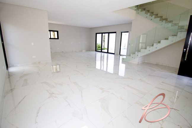 Imagem Casa com 4 Quartos à Venda, 250 m² em Barra - Balneário Camboriú Imagem Casa com 4 Quartos à Venda, 250 m² em Barra - Balneário Camboriú
