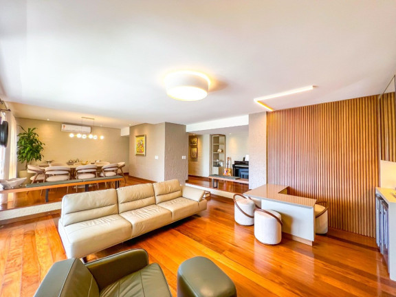 Imagem Apartamento com 3 Quartos à Venda, 195 m² em Auxiliadora - Porto Alegre Imagem Apartamento com 3 Quartos à Venda, 195 m² em Auxiliadora - Porto Alegre