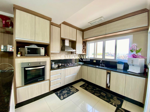 Imagem Casa com 3 Quartos à Venda, 144 m² em Centro - Extrema Imagem Casa com 3 Quartos à Venda, 144 m² em Centro - Extrema