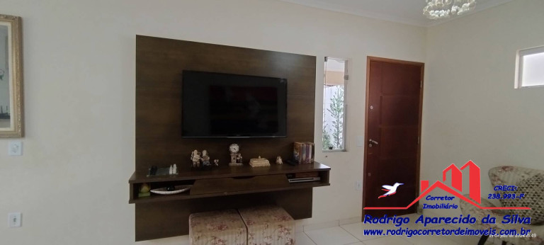 Imagem Casa com 3 Quartos à Venda, 250 m² em Jardim São Conrado - Birigui