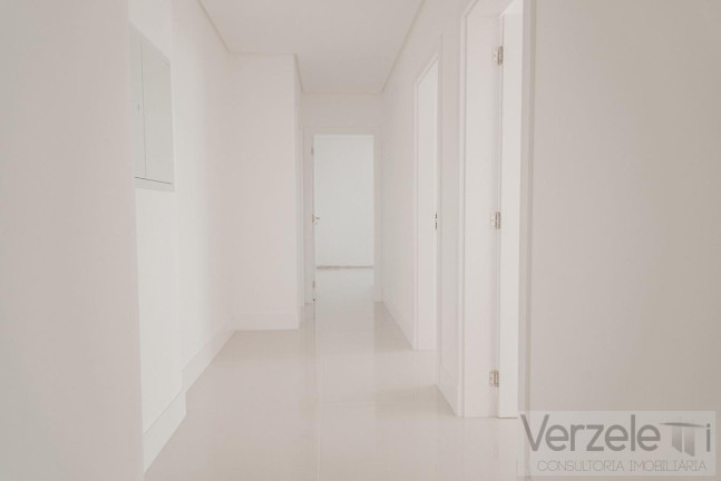 Imagem Apartamento com 4 Quartos à Venda, 173 m² em Praia Brava - Itajaí