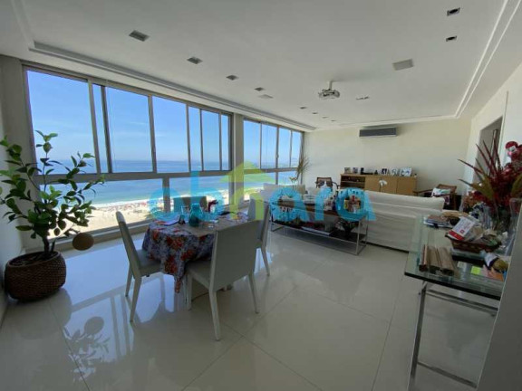 Imagem Apartamento com 3 Quartos à Venda, 300 m² em Copacabana - Rio De Janeiro