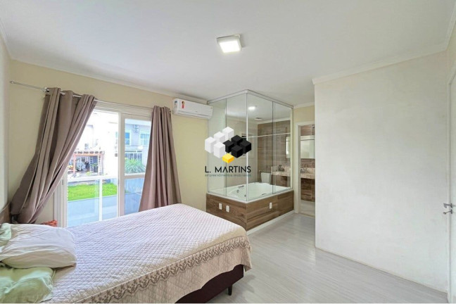 Imagem Casa com 1 Quarto à Venda, 210 m² em Hípica - Porto Alegre Imagem Casa com 1 Quarto à Venda, 210 m² em Hípica - Porto Alegre