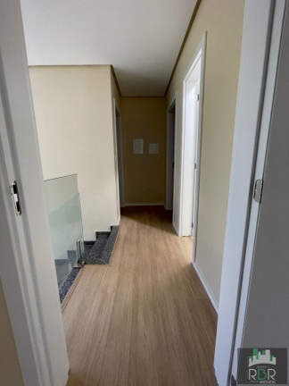Imagem Sobrado com 3 Quartos à Venda, 181 m² em Caxias Do Sul Imagem Sobrado com 3 Quartos à Venda, 181 m² em Caxias Do Sul