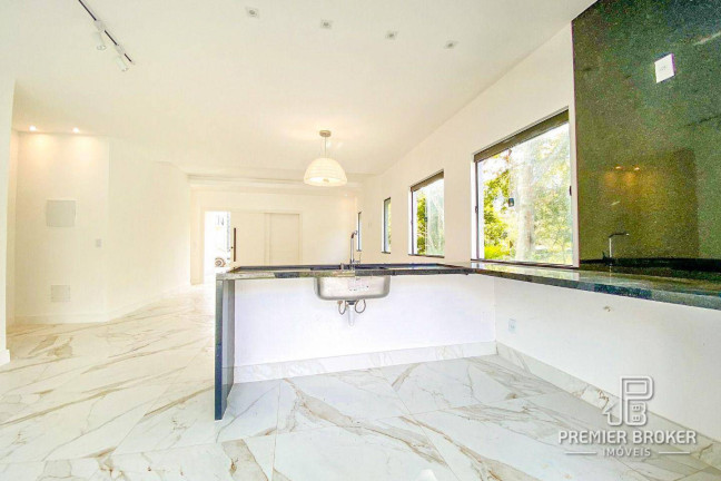 Imagem Casa com 3 Quartos à Venda, 136 m² em Albuquerque - Teresópolis Imagem Casa com 3 Quartos à Venda, 136 m² em Albuquerque - Teresópolis