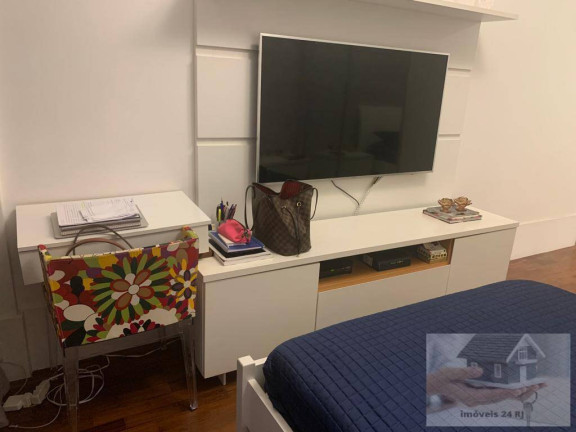 Imagem Apartamento com 3 Quartos à Venda, 227 m² em Lagoa - Rio De Janeiro Imagem Apartamento com 3 Quartos à Venda, 227 m² em Lagoa - Rio De Janeiro