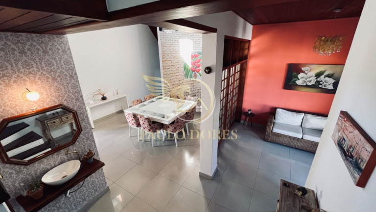 Imagem Casa com 4 Quartos à Venda, 298 m² em Centro - Ubatuba