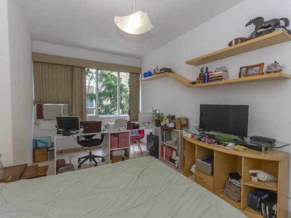 Imagem Apartamento com 3 Quartos à Venda,  em Copacabana - Rio De Janeiro
