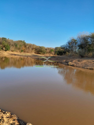Fazenda à Venda, 999 m² em Brasília De Minas