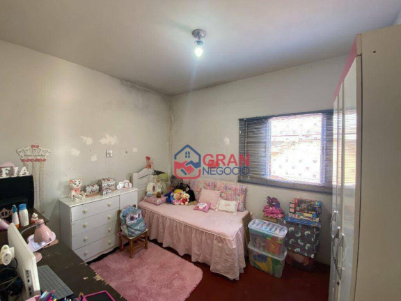 Imagem Casa com 8 Quartos à Venda, 120 m² em Jardim Riviera - Cambé Imagem Casa com 8 Quartos à Venda, 120 m² em Jardim Riviera - Cambé