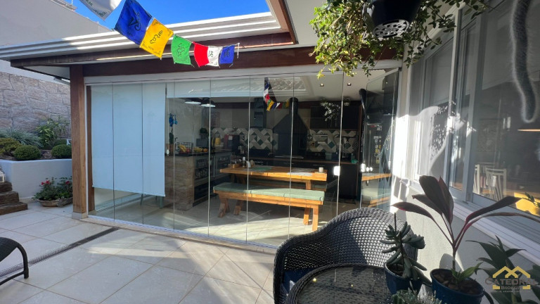 Imagem Imóvel com 4 Quartos à Venda, 157 m² em Medeiros - Jundiaí Imagem Imóvel com 4 Quartos à Venda, 157 m² em Medeiros - Jundiaí