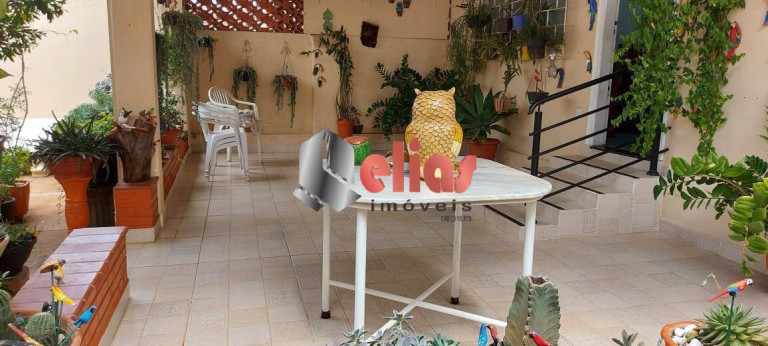 Imagem Casa com 3 Quartos à Venda, 270 m² em Vila Santa Tereza - Bauru Imagem Casa com 3 Quartos à Venda, 270 m² em Vila Santa Tereza - Bauru