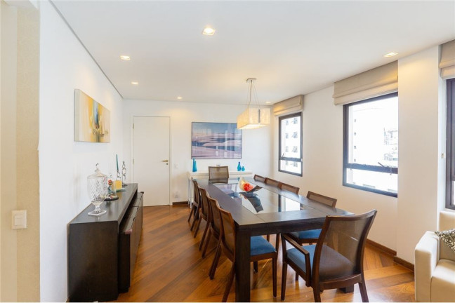 Imagem Apartamento com 3 Quartos à Venda, 201 m² em Moema - São Paulo Imagem Apartamento com 3 Quartos à Venda, 201 m² em Moema - São Paulo