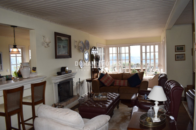 Imagem Casa com 4 Quartos à Venda, 250 m² em Região Da Pedra Do Fogo - Campos Do Jordão