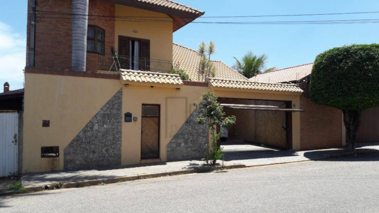 Imagem Casa com 3 Quartos à Venda, 360 m² em Jardim Santa Rosália - Sorocaba Imagem Casa com 3 Quartos à Venda, 360 m² em Jardim Santa Rosália - Sorocaba