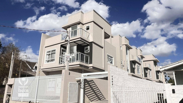 Sobrado com 3 Quartos à Venda, 110 m² em Boqueirão - Curitiba