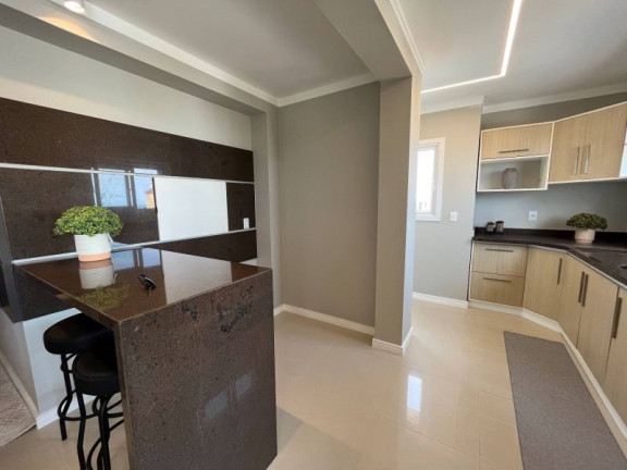 Imagem Apartamento com 2 Quartos à Venda, 76 m² em Centro