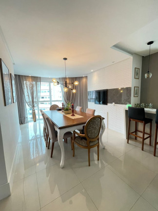 Imagem Apartamento com 3 Quartos à Venda, 137 m² em Centro - Balneário Camboriú Imagem Apartamento com 3 Quartos à Venda, 137 m² em Centro - Balneário Camboriú