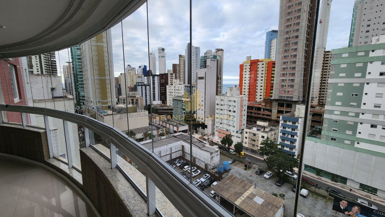 Imagem Apartamento com 3 Quartos à Venda, 123 m² em Centro - Balneário Camboriú