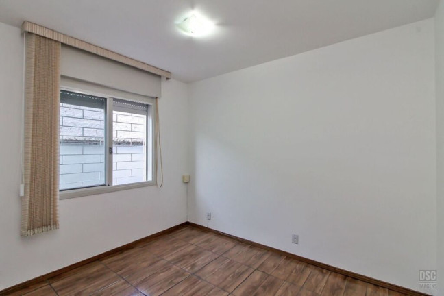 Imagem Imóvel com 1 Quarto à Venda, 38 m² em Camaquã - Porto Alegre Imagem Imóvel com 1 Quarto à Venda, 38 m² em Camaquã - Porto Alegre