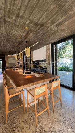 Imagem Casa com 5 Quartos à Venda, 500 m² em Condominio Atlantida Ilhas Park - Xangri-lá Imagem Casa com 5 Quartos à Venda, 500 m² em Condominio Atlantida Ilhas Park - Xangri-lá