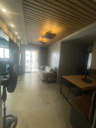 Imagem Apartamento com 3 Quartos à Venda, 74 m² em Jardim Tupanci - Barueri