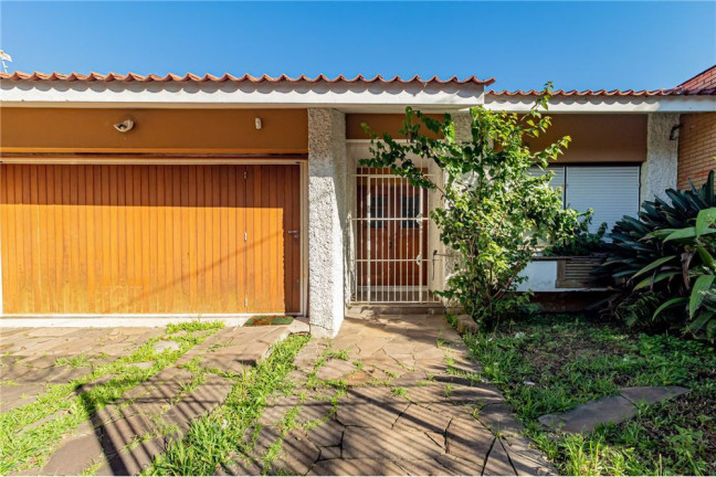 Imagem Casa com 4 Quartos à Venda, em Jardim Itu - Porto Alegre Imagem Casa com 4 Quartos à Venda, em Jardim Itu - Porto Alegre