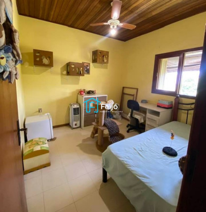 Imagem Casa com 4 Quartos à Venda, 300 m² em Restinga - Porto Alegre Imagem Casa com 4 Quartos à Venda, 300 m² em Restinga - Porto Alegre