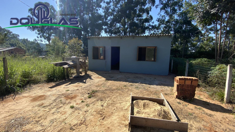Casa à Venda, 84 m² em Viamão